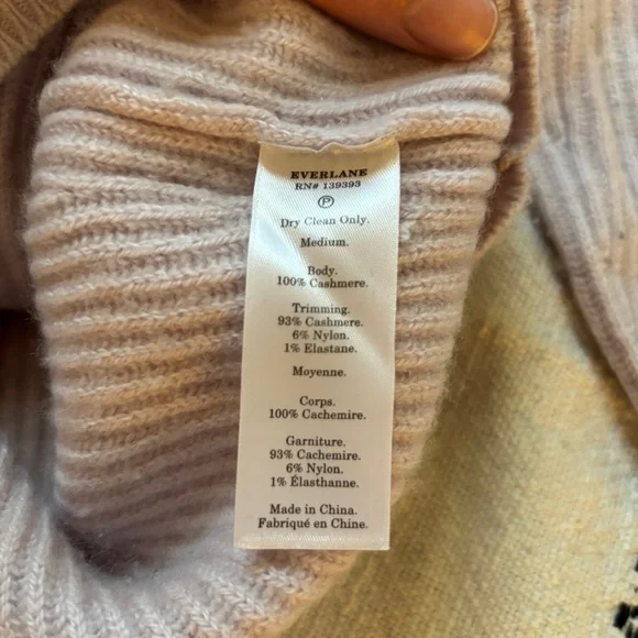 Everlane 100% Cashmere Ribbed Cocoon Crew Neck Sweater in Lilac - Medium - Picture 6 of 8